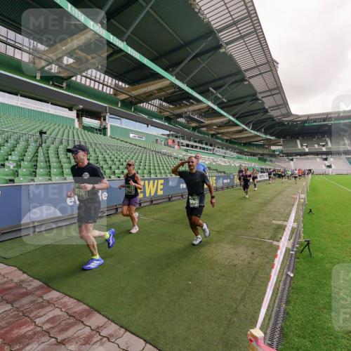 13.09.2026 - 21. swb-Marathon Bremen Michael Burmester http://msf.ph/oto/10306097 13.09.2026 12:57:58 Laufen im Stadion 141, 148, 334, 431, 511, 672, 769, 776, 789, 790, 857, 909, 1010, 1119, 1130, 1191, 1199, 1254, 1281, 1535, 1601, 1642, 1647, 1752, 1809, 1881, 1900, 1931, 1933, 2046, 2051, 2075, 2324, 2343, 2371, 2397, 2402, 2423, 2425, 2473, 2493, 2634, 2640, 2671, 2761, 2771, 2807, 2903, 2904, 3051, 3078, 3120, 3138, 3148, 3182, 3186, 3319, 3338, 3435, 3450, 3458, 3514, 3534, 3560, 3634, 3655, 3685, 3690, 3695, 3760, 3813, 3866, 3933, 3939, 4101, 4316, 4319, 205 meine-sportfotos.de