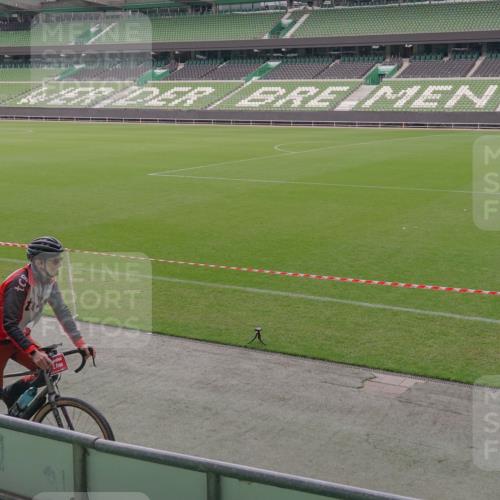 13.09.2026 - 21. swb-Marathon Bremen Michael Burmester http://msf.ph/oto/10306100 13.09.2026 12:16:14 Laufen im Stadion 1028, 1190, 1192, 1263, 1670, 1766, 1997, 317, 443, 796, 1149 meine-sportfotos.de