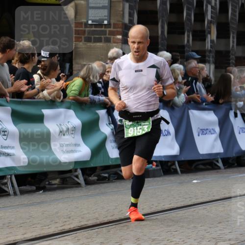 13.09.2026 - 21. swb-Marathon Bremen Strokosch-Dieckow http://msf.ph/oto/10306112 13.09.2026 12:59:54 Ziel 126, 277, 466, 862, 1852, 3251, 4964, 5316, 5828, 6557, 603, 735, 1571, 1758, 1911, 1930, 7170, 9153 meine-sportfotos.de