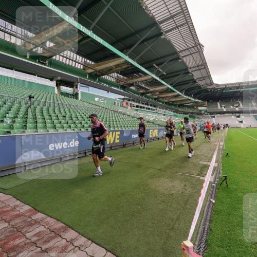 13.09.2026 - 21. swb-Marathon Bremen Michael Burmester http://msf.ph/oto/10306120 13.09.2026 12:58:05 Laufen im Stadion 141, 148, 334, 511, 672, 769, 776, 789, 790, 857, 909, 1010, 1119, 1191, 1199, 1254, 1281, 1535, 1601, 1642, 1647, 1752, 1809, 1881, 1900, 1931, 1933, 2046, 2051, 2075, 2324, 2343, 2367, 2371, 2397, 2402, 2423, 2425, 2493, 2577, 2634, 2640, 2671, 2761, 2771, 2807, 2903, 2904, 3021, 3051, 3078, 3120, 3138, 3148, 3182, 3186, 3319, 3338, 3435, 3450, 3458, 3514, 3534, 3560, 3634, 3655, 3685, 3690, 3695, 3760, 3813, 3866, 3933, 3939, 4101, 4316, 4319, 205 meine-sportfotos.de