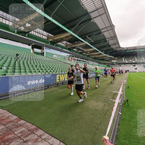 13.09.2026 - 21. swb-Marathon Bremen Michael Burmester http://msf.ph/oto/10306127 13.09.2026 12:58:06 Laufen im Stadion 141, 148, 334, 511, 672, 769, 776, 789, 790, 857, 909, 1010, 1119, 1191, 1199, 1254, 1281, 1535, 1601, 1642, 1647, 1752, 1809, 1881, 1900, 1931, 1933, 2046, 2051, 2075, 2324, 2343, 2367, 2371, 2397, 2402, 2423, 2425, 2493, 2577, 2634, 2640, 2671, 2761, 2771, 2807, 2903, 2904, 3021, 3051, 3078, 3120, 3138, 3148, 3182, 3186, 3319, 3338, 3435, 3450, 3458, 3514, 3534, 3560, 3634, 3655, 3685, 3690, 3695, 3760, 3813, 3866, 3933, 3939, 4101, 4316, 4319, 205 meine-sportfotos.de