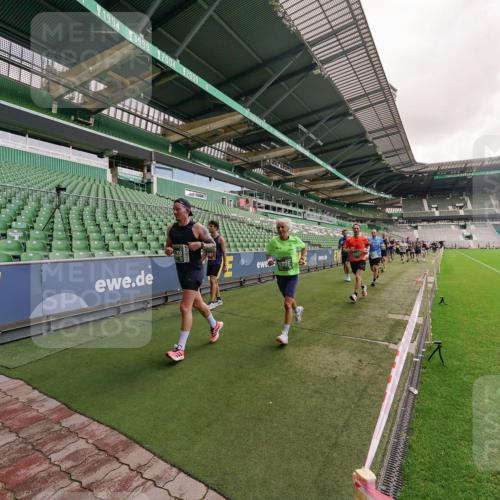 13.09.2026 - 21. swb-Marathon Bremen Michael Burmester http://msf.ph/oto/10306139 13.09.2026 12:58:07 Laufen im Stadion 141, 148, 334, 511, 672, 769, 776, 789, 790, 857, 909, 1010, 1119, 1191, 1199, 1254, 1281, 1535, 1601, 1642, 1647, 1752, 1809, 1881, 1900, 1931, 1933, 2046, 2051, 2075, 2324, 2343, 2367, 2371, 2397, 2402, 2423, 2425, 2493, 2577, 2634, 2640, 2671, 2761, 2771, 2807, 2903, 2904, 3021, 3051, 3078, 3120, 3138, 3148, 3182, 3186, 3319, 3338, 3435, 3450, 3458, 3514, 3534, 3560, 3634, 3655, 3685, 3690, 3695, 3760, 3813, 3866, 3933, 3939, 4101, 4316, 4319, 205 meine-sportfotos.de