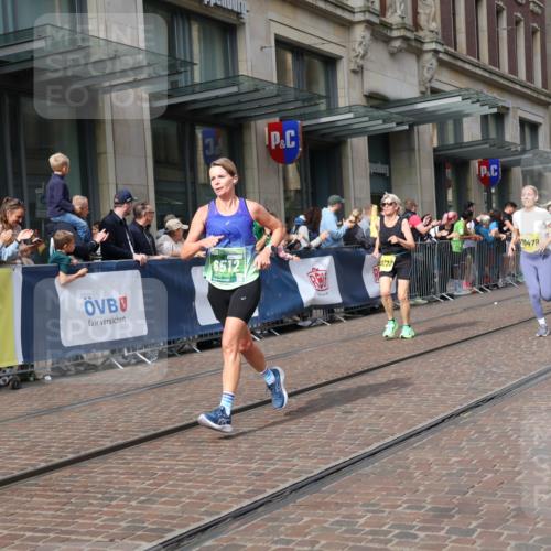 13.09.2026 - 21. swb-Marathon Bremen Strokosch-Dieckow http://msf.ph/oto/10306151 13.09.2026 10:53:28 Ziel 10141, 10174, 10222, 10227, 10255, 10478, 10479, 10579, 10626, 10684, 10685, 10708, 10838, 10845, 10905, 11206, 11242, 11446, 11489, 11502, 11596, 11800, 11950, 12075, 12119, 12244, 12331, 12341, 12405, 12492, 12515, 13597, 10448, 10479, 10585, 10626, 10757, 10780, 10821, 10886, 11012, 11168, 11379, 11590, 12040, 12056, 12170, 12275, 12308, 12461 meine-sportfotos.de