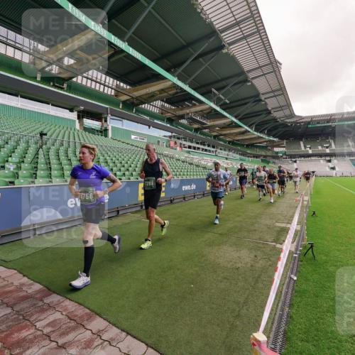 13.09.2026 - 21. swb-Marathon Bremen Michael Burmester http://msf.ph/oto/10306173 13.09.2026 12:58:12 Laufen im Stadion 141, 148, 334, 511, 672, 769, 776, 789, 790, 857, 909, 1010, 1119, 1191, 1199, 1254, 1281, 1535, 1601, 1642, 1647, 1752, 1809, 1881, 1900, 1931, 1933, 2046, 2051, 2075, 2324, 2343, 2367, 2371, 2397, 2402, 2423, 2425, 2493, 2577, 2640, 2671, 2771, 2807, 2903, 2904, 3021, 3051, 3078, 3120, 3138, 3148, 3182, 3186, 3319, 3338, 3435, 3450, 3458, 3514, 3534, 3560, 3634, 3655, 3685, 3690, 3695, 3760, 3813, 3866, 3933, 3939, 4101, 4316, 4319, 205 meine-sportfotos.de