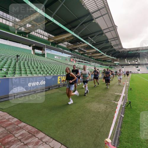 13.09.2026 - 21. swb-Marathon Bremen Michael Burmester http://msf.ph/oto/10306186 13.09.2026 12:58:14 Laufen im Stadion 141, 148, 334, 511, 672, 769, 776, 789, 790, 857, 909, 1010, 1119, 1191, 1199, 1254, 1281, 1535, 1601, 1642, 1647, 1752, 1809, 1881, 1900, 1931, 1933, 2046, 2051, 2075, 2324, 2343, 2367, 2371, 2397, 2402, 2423, 2425, 2493, 2577, 2640, 2671, 2771, 2807, 2885, 2903, 2904, 3021, 3051, 3078, 3098, 3120, 3138, 3148, 3182, 3186, 3233, 3319, 3338, 3435, 3450, 3458, 3514, 3534, 3560, 3634, 3655, 3685, 3690, 3695, 3760, 3866, 3933, 3939, 4101, 4316, 4319, 205 meine-sportfotos.de