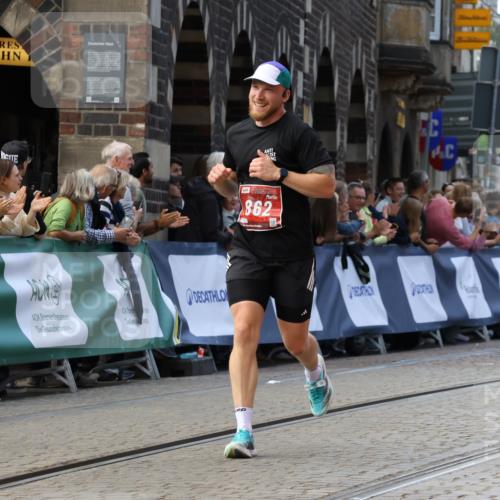 13.09.2026 - 21. swb-Marathon Bremen Strokosch-Dieckow http://msf.ph/oto/10306194 13.09.2026 12:59:59 Ziel 126, 277, 466, 862, 1485, 1852, 3251, 4964, 5316, 5828, 6557, 603, 735, 912, 1571, 1758, 1911, 1930, 7170, 8689 meine-sportfotos.de