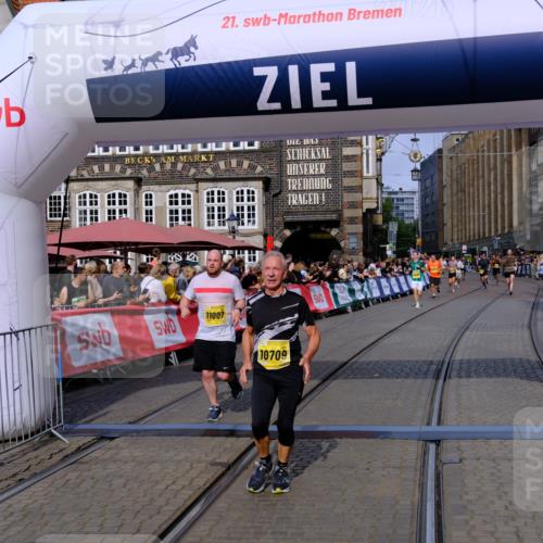 13.09.2026 - 21. swb-Marathon Bremen Tim E. http://msf.ph/oto/10306208 13.09.2026 10:50:01 Ziel 10508, 10709, 11007, 11183, 11717 meine-sportfotos.de