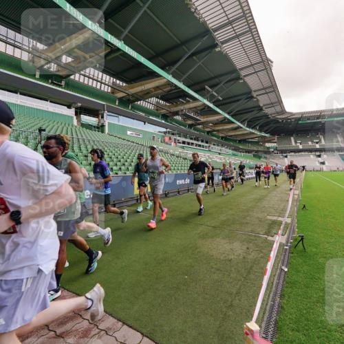 13.09.2026 - 21. swb-Marathon Bremen Michael Burmester http://msf.ph/oto/10306213 13.09.2026 12:58:17 Laufen im Stadion 141, 148, 226, 334, 511, 672, 776, 789, 790, 857, 909, 972, 1010, 1119, 1191, 1199, 1254, 1281, 1535, 1642, 1647, 1752, 1809, 1881, 1900, 1931, 1933, 2046, 2051, 2075, 2324, 2343, 2367, 2371, 2397, 2402, 2423, 2425, 2493, 2577, 2640, 2771, 2807, 2885, 2903, 2904, 2979, 3021, 3051, 3078, 3098, 3120, 3138, 3148, 3182, 3186, 3233, 3319, 3338, 3435, 3450, 3514, 3534, 3560, 3634, 3655, 3685, 3690, 3695, 3760, 3866, 3933, 3934, 3939, 4101, 4316, 4319, 205 meine-sportfotos.de
