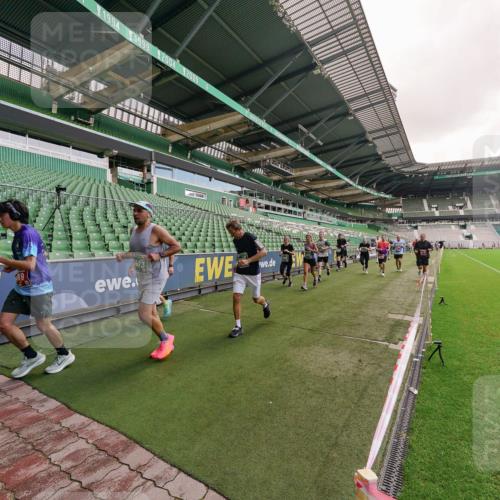 13.09.2026 - 21. swb-Marathon Bremen Michael Burmester http://msf.ph/oto/10306219 13.09.2026 12:58:18 Laufen im Stadion 141, 148, 191, 226, 334, 511, 672, 776, 789, 790, 857, 909, 972, 1010, 1119, 1191, 1199, 1254, 1281, 1535, 1642, 1647, 1752, 1809, 1881, 1900, 1931, 1933, 2046, 2051, 2075, 2324, 2343, 2367, 2371, 2397, 2402, 2423, 2425, 2493, 2577, 2640, 2771, 2807, 2885, 2903, 2904, 2979, 3021, 3051, 3078, 3098, 3120, 3138, 3148, 3182, 3186, 3233, 3319, 3338, 3435, 3450, 3514, 3534, 3560, 3634, 3655, 3685, 3690, 3695, 3760, 3866, 3933, 3934, 3939, 4101, 4316, 4319, 205 meine-sportfotos.de