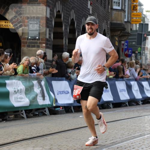 13.09.2026 - 21. swb-Marathon Bremen Strokosch-Dieckow http://msf.ph/oto/10306228 13.09.2026 13:00:01 Ziel 126, 277, 466, 862, 1320, 1485, 1852, 3251, 4964, 5316, 5828, 6557, 8850, 603, 671, 912, 1571, 1758, 1911, 1930, 7170, 8689 meine-sportfotos.de
