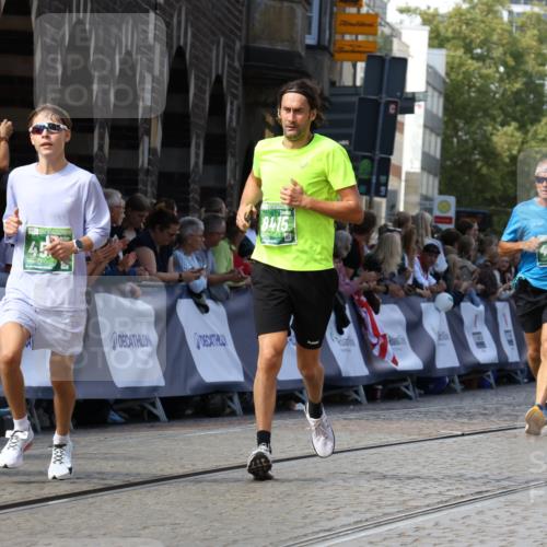 13.09.2026 - 21. swb-Marathon Bremen Strokosch-Dieckow http://msf.ph/oto/10306245 13.09.2026 13:24:15 Ziel 342, 2210, 2288, 2370, 2517, 2967, 3044, 4601, 4671, 5011, 5104, 5116, 5146, 5231, 5397, 5623, 6332, 6648, 6772, 7094, 7105, 7216, 7357, 7475, 7761, 8051, 8052, 8179, 10059, 10115, 13007, 13197, 1250, 2295, 4000, 4559, 5572, 5668, 5669, 5929, 5953, 6080, 7156, 7568, 8310, 8415, 8784, 9573, 9676 meine-sportfotos.de