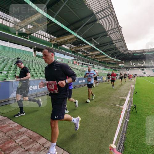 13.09.2026 - 21. swb-Marathon Bremen Michael Burmester http://msf.ph/oto/10306247 13.09.2026 12:58:22 Laufen im Stadion 141, 148, 191, 226, 334, 511, 672, 776, 789, 790, 909, 972, 1010, 1119, 1191, 1199, 1254, 1281, 1535, 1642, 1647, 1752, 1809, 1881, 1900, 1931, 1933, 2046, 2051, 2075, 2210, 2324, 2343, 2367, 2371, 2397, 2402, 2423, 2425, 2493, 2577, 2640, 2771, 2807, 2827, 2885, 2903, 2904, 2979, 3021, 3051, 3078, 3098, 3120, 3138, 3148, 3182, 3186, 3233, 3319, 3338, 3435, 3450, 3514, 3534, 3560, 3634, 3655, 3685, 3690, 3695, 3760, 3866, 3933, 3934, 3939, 4101, 4316, 4319, 205 meine-sportfotos.de
