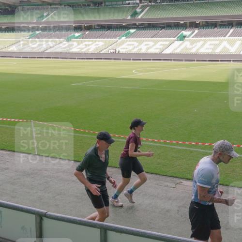 13.09.2026 - 21. swb-Marathon Bremen Michael Burmester http://msf.ph/oto/10306270 13.09.2026 13:37:53 Laufen im Stadion 144, 284, 360, 398, 410, 421, 444, 590, 756, 799, 848, 971, 983, 1132, 1135, 1279, 1620, 1734, 1762, 1951, 2060, 2078, 2119, 2227, 2376, 2639, 2642, 2687, 2772, 2842, 2892, 2925, 2926, 2939, 3299, 3303, 3383, 3384, 3408, 3427, 3499, 3646, 3731, 3779, 3919, 3992, 3993, 4084, 4147, 4148, 4210, 4252, 4314, 4416, 4538, 4767, 4770, 4801, 4845, 4863, 4939, 5138, 5145, 5166, 5182, 5210, 5453, 5536, 5666, 5679, 5708, 5711, 6192, 6309, 170 meine-sportfotos.de