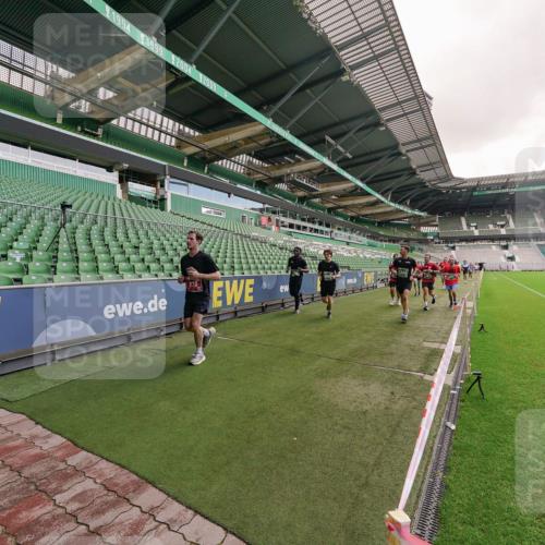 13.09.2026 - 21. swb-Marathon Bremen Michael Burmester http://msf.ph/oto/10306271 13.09.2026 12:58:27 Laufen im Stadion 141, 148, 191, 226, 334, 511, 672, 776, 789, 790, 909, 972, 1010, 1119, 1191, 1199, 1254, 1281, 1535, 1642, 1647, 1752, 1809, 1881, 1900, 1931, 1933, 2046, 2051, 2075, 2210, 2324, 2343, 2367, 2371, 2397, 2402, 2423, 2425, 2493, 2577, 2771, 2807, 2827, 2885, 2903, 2904, 2979, 3021, 3051, 3098, 3120, 3138, 3148, 3182, 3186, 3233, 3319, 3338, 3435, 3450, 3516, 3534, 3560, 3634, 3655, 3685, 3690, 3695, 3760, 3866, 3933, 3934, 3939, 4101, 4316, 4319, 205 meine-sportfotos.de