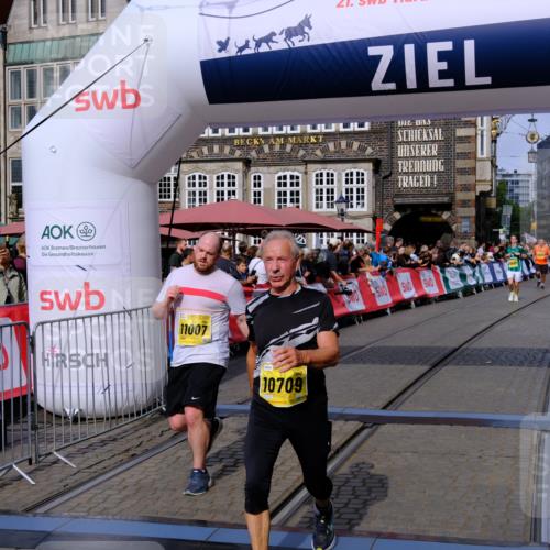 13.09.2026 - 21. swb-Marathon Bremen Tim E. http://msf.ph/oto/10306279 13.09.2026 10:50:02 Ziel 10508, 10709, 10966, 11007, 11035, 11183, 11717 meine-sportfotos.de