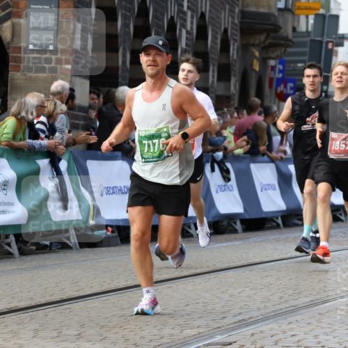 13.09.2026 - 21. swb-Marathon Bremen Strokosch-Dieckow http://msf.ph/oto/10306325 13.09.2026 13:00:04 Ziel 126, 277, 466, 807, 862, 1320, 1485, 1852, 4964, 5316, 5828, 6557, 8850, 671, 912, 1571, 1758, 7015, 7170, 8689 meine-sportfotos.de