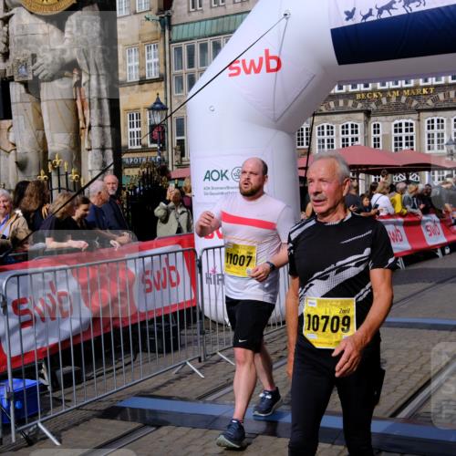 13.09.2026 - 21. swb-Marathon Bremen Tim E. http://msf.ph/oto/10306326 13.09.2026 10:50:03 Ziel 10508, 10709, 10966, 11005, 11007, 11035, 11183, 11717, 12380 meine-sportfotos.de