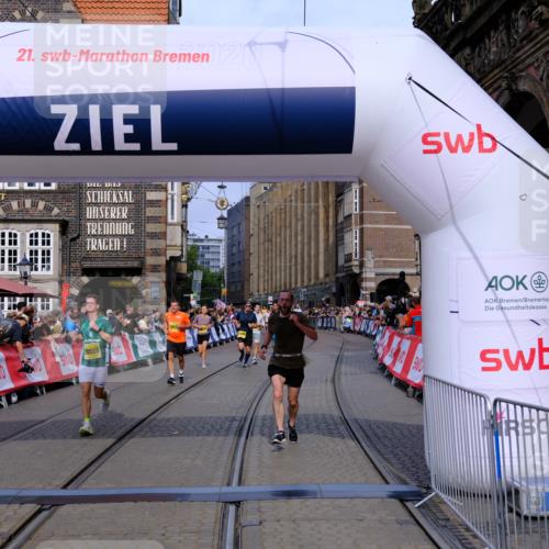13.09.2026 - 21. swb-Marathon Bremen Tim E. http://msf.ph/oto/10306349 13.09.2026 10:50:06 Ziel 10508, 10593, 10709, 10966, 11005, 11007, 11035, 11183, 11717, 12380 meine-sportfotos.de