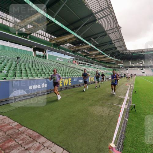 13.09.2026 - 21. swb-Marathon Bremen Michael Burmester http://msf.ph/oto/10306353 13.09.2026 12:58:40 Laufen im Stadion 141, 148, 191, 226, 232, 334, 511, 672, 776, 789, 790, 909, 972, 1010, 1119, 1166, 1191, 1199, 1254, 1281, 1516, 1535, 1642, 1647, 1752, 1881, 1931, 1933, 2046, 2210, 2324, 2343, 2367, 2371, 2397, 2402, 2423, 2425, 2577, 2771, 2807, 2827, 2885, 2899, 2903, 2904, 2953, 2979, 3015, 3021, 3051, 3098, 3120, 3124, 3138, 3148, 3182, 3186, 3190, 3233, 3319, 3338, 3435, 3516, 3531, 3534, 3560, 3652, 3655, 3685, 3690, 3695, 3866, 3933, 3934, 3939, 4101, 4319, 205 meine-sportfotos.de