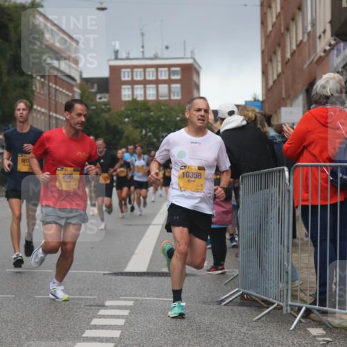 13.09.2026 - Kiel Lauf Markus Tischler http://msf.ph/oto/10306372 13.09.2026 10:27:46 Fleethörn 807, 39, 296, 38, 10358 meine-sportfotos.de