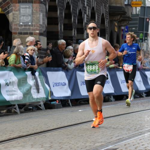 13.09.2026 - 21. swb-Marathon Bremen Strokosch-Dieckow http://msf.ph/oto/10306445 13.09.2026 13:00:10 Ziel 126, 277, 807, 1320, 1485, 1852, 6557, 8850, 9153, 671, 912, 2683, 5776, 7015, 8689 meine-sportfotos.de