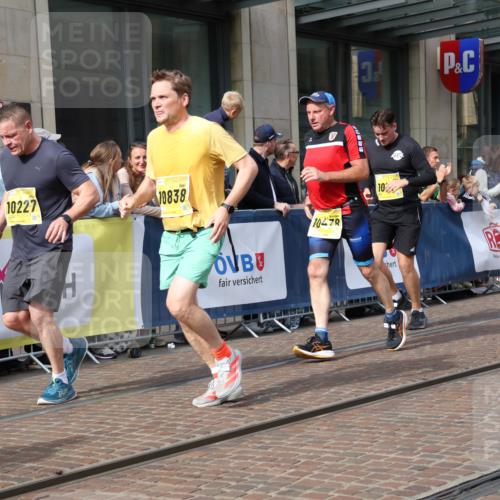 13.09.2026 - 21. swb-Marathon Bremen Strokosch-Dieckow http://msf.ph/oto/10306455 13.09.2026 10:53:35 Ziel 10141, 10174, 10227, 10255, 10478, 10579, 10684, 10685, 10708, 10822, 10838, 10905, 10947, 11010, 11206, 11489, 11502, 11596, 11950, 12075, 12244, 12331, 12341, 12356, 12405, 12435, 12492, 12515, 13531, 13597, 10222, 10448, 10479, 10626, 10757, 10780, 10821, 10845, 10886, 11168, 11242, 11379, 11446, 11502, 11590, 11800, 12040, 12056, 12119, 12275, 12308, 12461 meine-sportfotos.de