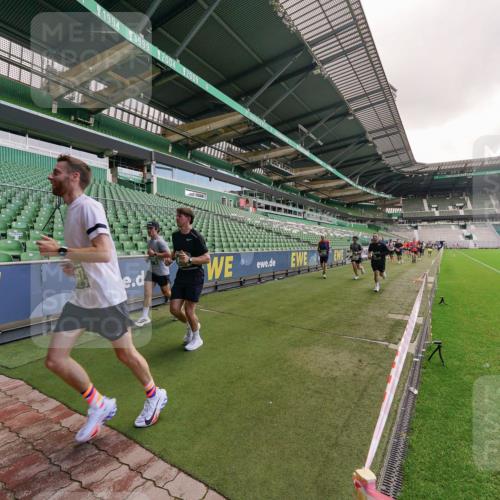 13.09.2026 - 21. swb-Marathon Bremen Michael Burmester http://msf.ph/oto/10306499 13.09.2026 12:59:06 Laufen im Stadion 141, 148, 191, 226, 232, 511, 672, 745, 789, 790, 909, 972, 1080, 1119, 1166, 1191, 1199, 1209, 1281, 1516, 1535, 1642, 1647, 1752, 1881, 1931, 1933, 2046, 2088, 2210, 2289, 2343, 2367, 2371, 2397, 2423, 2425, 2481, 2517, 2570, 2577, 2771, 2806, 2807, 2827, 2885, 2899, 2903, 2953, 2961, 2979, 3015, 3021, 3098, 3120, 3124, 3138, 3148, 3182, 3186, 3190, 3233, 3319, 3338, 3435, 3516, 3531, 3534, 3560, 3652, 3655, 3695, 3861, 3930, 3933, 3934, 205 meine-sportfotos.de