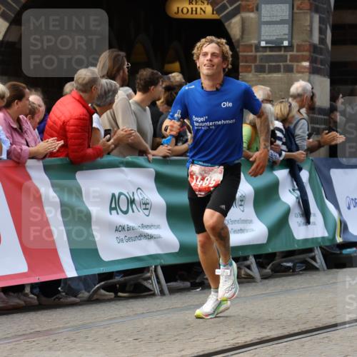 13.09.2026 - 21. swb-Marathon Bremen Strokosch-Dieckow http://msf.ph/oto/10306517 13.09.2026 13:00:13 Ziel 603, 735, 807, 1320, 1485, 6557, 8850, 9153, 671, 2683, 5776, 7015 meine-sportfotos.de