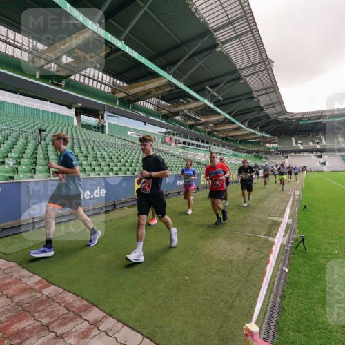 13.09.2026 - 21. swb-Marathon Bremen Michael Burmester http://msf.ph/oto/10306527 13.09.2026 12:59:14 Laufen im Stadion 141, 148, 191, 226, 232, 260, 342, 511, 672, 745, 789, 790, 972, 1080, 1119, 1166, 1191, 1199, 1209, 1281, 1493, 1494, 1516, 1642, 1647, 1931, 1933, 2046, 2088, 2210, 2289, 2343, 2367, 2397, 2425, 2481, 2517, 2570, 2577, 2771, 2806, 2807, 2827, 2885, 2899, 2914, 2953, 2961, 2979, 3015, 3021, 3098, 3120, 3124, 3138, 3148, 3186, 3190, 3233, 3273, 3319, 3338, 3435, 3516, 3531, 3534, 3560, 3652, 3655, 3695, 3861, 3930, 3933, 3934, 205 meine-sportfotos.de