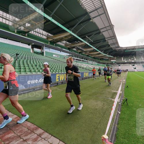 13.09.2026 - 21. swb-Marathon Bremen Michael Burmester http://msf.ph/oto/10306548 13.09.2026 12:59:16 Laufen im Stadion 141, 148, 191, 226, 232, 260, 342, 511, 672, 745, 789, 790, 972, 1080, 1119, 1166, 1191, 1199, 1209, 1281, 1493, 1494, 1516, 1642, 1647, 1931, 1933, 2046, 2088, 2210, 2289, 2343, 2367, 2397, 2425, 2481, 2517, 2570, 2577, 2686, 2771, 2806, 2807, 2827, 2885, 2899, 2914, 2953, 2961, 2979, 3015, 3021, 3098, 3120, 3124, 3138, 3148, 3186, 3190, 3233, 3273, 3319, 3338, 3435, 3516, 3531, 3534, 3560, 3652, 3655, 3695, 3861, 3930, 3933, 3934, 205 meine-sportfotos.de