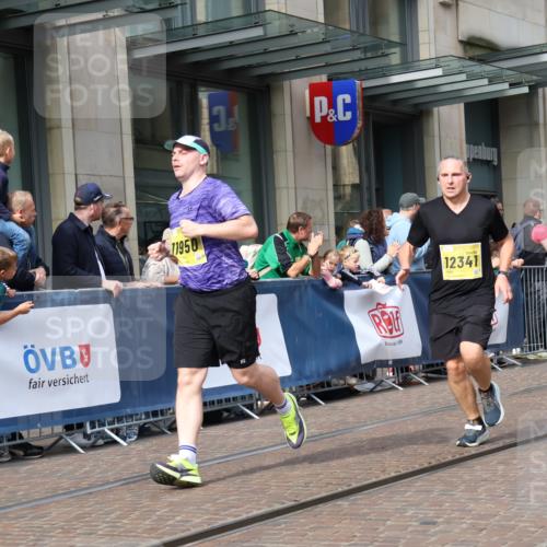 13.09.2026 - 21. swb-Marathon Bremen Strokosch-Dieckow http://msf.ph/oto/10306557 13.09.2026 10:53:38 Ziel 10174, 10255, 10579, 10684, 10685, 10708, 10822, 10905, 10947, 11010, 11206, 11290, 11489, 11596, 11950, 12075, 12244, 12331, 12356, 12405, 12435, 12492, 12515, 13531, 10141, 10222, 10227, 10478, 10479, 10626, 10757, 10780, 10821, 10838, 10845, 10886, 10905, 11168, 11242, 11379, 11446, 11502, 11590, 11800, 12040, 12056, 12119, 12275, 12308, 12331, 12341, 13597 meine-sportfotos.de