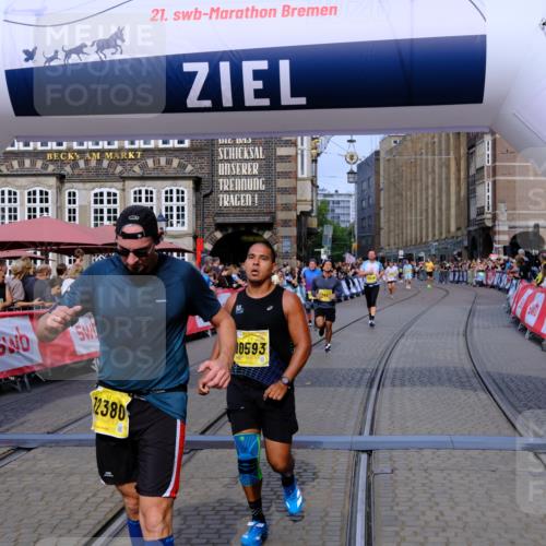 13.09.2026 - 21. swb-Marathon Bremen Tim E. http://msf.ph/oto/10306581 13.09.2026 10:50:13 Ziel 10452, 10508, 10593, 10966, 11005, 11007, 11035, 11183, 11415, 12380, 12510 meine-sportfotos.de