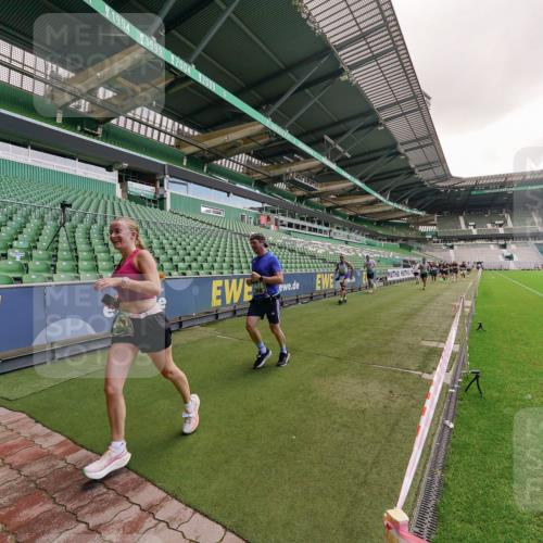 13.09.2026 - 21. swb-Marathon Bremen Michael Burmester http://msf.ph/oto/10306589 13.09.2026 12:59:22 Laufen im Stadion 135, 141, 148, 191, 226, 232, 260, 342, 511, 672, 745, 789, 790, 972, 1080, 1119, 1166, 1199, 1209, 1281, 1368, 1493, 1494, 1516, 1642, 1647, 1931, 1933, 1935, 2088, 2210, 2289, 2343, 2367, 2397, 2425, 2481, 2517, 2570, 2577, 2686, 2771, 2806, 2807, 2827, 2885, 2899, 2914, 2953, 2961, 2979, 3015, 3021, 3076, 3098, 3105, 3120, 3124, 3138, 3148, 3186, 3190, 3233, 3273, 3338, 3435, 3516, 3531, 3534, 3560, 3652, 3655, 3695, 3855, 3861, 3930, 3933, 3934, 205 meine-sportfotos.de