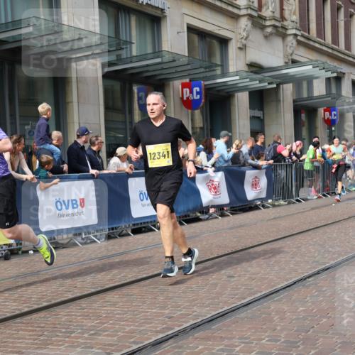 13.09.2026 - 21. swb-Marathon Bremen Strokosch-Dieckow http://msf.ph/oto/10306596 13.09.2026 10:53:38 Ziel 10174, 10255, 10579, 10684, 10685, 10708, 10822, 10905, 10947, 11010, 11206, 11290, 11489, 11596, 11950, 12075, 12244, 12331, 12356, 12405, 12435, 12492, 12515, 13531, 10141, 10222, 10227, 10478, 10479, 10626, 10757, 10780, 10821, 10838, 10845, 10886, 10905, 11168, 11242, 11379, 11446, 11502, 11590, 11800, 12040, 12056, 12119, 12275, 12308, 12331, 12341, 13597 meine-sportfotos.de