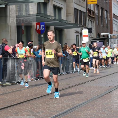 13.09.2026 - 21. swb-Marathon Bremen Strokosch-Dieckow http://msf.ph/oto/10306613 13.09.2026 10:53:39 Ziel 10174, 10255, 10579, 10684, 10685, 10708, 10822, 10947, 11010, 11206, 11290, 11489, 11596, 11950, 12075, 12244, 12356, 12405, 12435, 12492, 12515, 13531, 10141, 10174, 10222, 10227, 10478, 10479, 10626, 10757, 10780, 10821, 10838, 10845, 10886, 10905, 11168, 11242, 11379, 11446, 11502, 11590, 11800, 12056, 12119, 12308, 12331, 12341, 13597 meine-sportfotos.de
