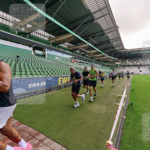 13.09.2026 - 21. swb-Marathon Bremen Michael Burmester http://msf.ph/oto/10306647 13.09.2026 12:59:33 Laufen im Stadion 135, 141, 148, 191, 226, 232, 260, 342, 511, 651, 672, 745, 972, 1080, 1119, 1166, 1209, 1281, 1368, 1493, 1494, 1516, 1642, 1647, 1861, 1931, 1933, 1935, 1963, 2088, 2210, 2289, 2293, 2306, 2322, 2343, 2367, 2425, 2481, 2517, 2570, 2577, 2686, 2771, 2806, 2807, 2827, 2885, 2899, 2914, 2953, 2961, 2979, 3015, 3021, 3076, 3098, 3105, 3120, 3124, 3148, 3190, 3233, 3273, 3338, 3354, 3435, 3480, 3516, 3531, 3560, 3652, 3729, 3855, 3861, 3930, 3933, 3934, 205 meine-sportfotos.de