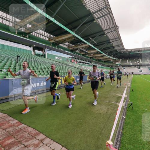 13.09.2026 - 21. swb-Marathon Bremen Michael Burmester http://msf.ph/oto/10306665 13.09.2026 12:59:36 Laufen im Stadion 135, 141, 148, 191, 226, 232, 260, 342, 511, 651, 745, 972, 1080, 1166, 1209, 1281, 1368, 1493, 1494, 1516, 1642, 1650, 1861, 1931, 1935, 1963, 2088, 2210, 2289, 2293, 2306, 2322, 2343, 2367, 2425, 2481, 2517, 2570, 2577, 2686, 2771, 2806, 2807, 2827, 2885, 2899, 2914, 2953, 2961, 2979, 3015, 3021, 3076, 3098, 3105, 3120, 3124, 3145, 3148, 3190, 3233, 3273, 3338, 3354, 3435, 3480, 3516, 3531, 3560, 3652, 3729, 3855, 3861, 3930, 3933, 3934, 205 meine-sportfotos.de