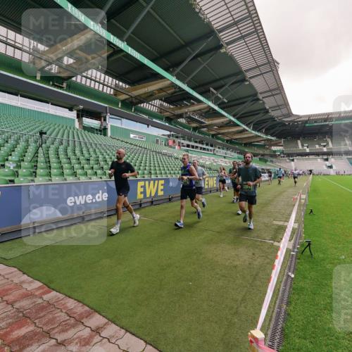 13.09.2026 - 21. swb-Marathon Bremen Michael Burmester http://msf.ph/oto/10306673 13.09.2026 12:59:37 Laufen im Stadion 135, 141, 148, 191, 226, 232, 260, 342, 511, 651, 745, 972, 1080, 1166, 1209, 1281, 1368, 1493, 1494, 1516, 1642, 1650, 1861, 1931, 1935, 1963, 2088, 2210, 2289, 2293, 2306, 2322, 2343, 2367, 2425, 2481, 2517, 2570, 2577, 2686, 2771, 2806, 2807, 2827, 2885, 2899, 2914, 2953, 2961, 2979, 3015, 3021, 3076, 3098, 3105, 3120, 3124, 3145, 3148, 3190, 3233, 3273, 3354, 3435, 3480, 3516, 3531, 3560, 3652, 3729, 3855, 3861, 3930, 3933, 3934, 205 meine-sportfotos.de