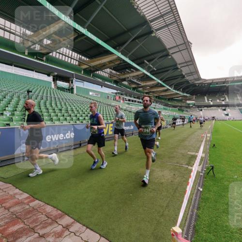 13.09.2026 - 21. swb-Marathon Bremen Michael Burmester http://msf.ph/oto/10306678 13.09.2026 12:59:37 Laufen im Stadion 135, 141, 148, 191, 226, 232, 260, 342, 511, 651, 745, 972, 1080, 1166, 1209, 1281, 1368, 1493, 1494, 1516, 1642, 1650, 1861, 1931, 1935, 1963, 2088, 2210, 2289, 2293, 2306, 2322, 2343, 2367, 2425, 2481, 2517, 2570, 2577, 2686, 2771, 2806, 2807, 2827, 2885, 2899, 2914, 2953, 2961, 2979, 3015, 3021, 3076, 3098, 3105, 3120, 3124, 3145, 3148, 3190, 3233, 3273, 3354, 3435, 3480, 3516, 3531, 3560, 3652, 3729, 3855, 3861, 3930, 3933, 3934, 205 meine-sportfotos.de