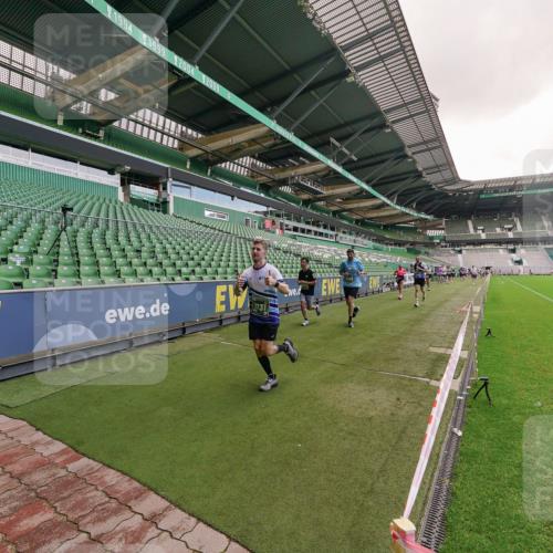 13.09.2026 - 21. swb-Marathon Bremen Michael Burmester http://msf.ph/oto/10306719 13.09.2026 12:59:43 Laufen im Stadion 135, 148, 191, 226, 232, 260, 342, 651, 745, 972, 1080, 1166, 1209, 1281, 1368, 1493, 1494, 1516, 1642, 1650, 1861, 1931, 1935, 1963, 2088, 2210, 2289, 2293, 2306, 2322, 2343, 2367, 2425, 2481, 2517, 2570, 2577, 2686, 2700, 2771, 2806, 2807, 2827, 2885, 2899, 2906, 2914, 2953, 2961, 2979, 3015, 3021, 3076, 3098, 3105, 3120, 3124, 3145, 3168, 3190, 3233, 3273, 3354, 3435, 3480, 3516, 3531, 3560, 3652, 3729, 3855, 3861, 3930, 3934, 205 meine-sportfotos.de