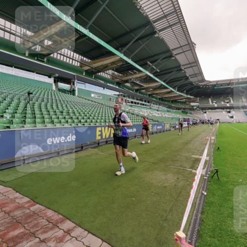 13.09.2026 - 21. swb-Marathon Bremen Michael Burmester http://msf.ph/oto/10306736 13.09.2026 12:59:46 Laufen im Stadion 135, 148, 191, 226, 232, 260, 342, 651, 745, 972, 1080, 1166, 1209, 1281, 1368, 1493, 1494, 1516, 1642, 1650, 1861, 1931, 1935, 1963, 2088, 2210, 2289, 2293, 2306, 2322, 2343, 2367, 2425, 2481, 2517, 2570, 2577, 2686, 2700, 2771, 2806, 2807, 2827, 2885, 2899, 2906, 2914, 2953, 2961, 2979, 3015, 3021, 3076, 3098, 3105, 3120, 3124, 3145, 3168, 3190, 3233, 3273, 3354, 3435, 3480, 3516, 3531, 3652, 3729, 3855, 3856, 3861, 3930, 3934, 205 meine-sportfotos.de