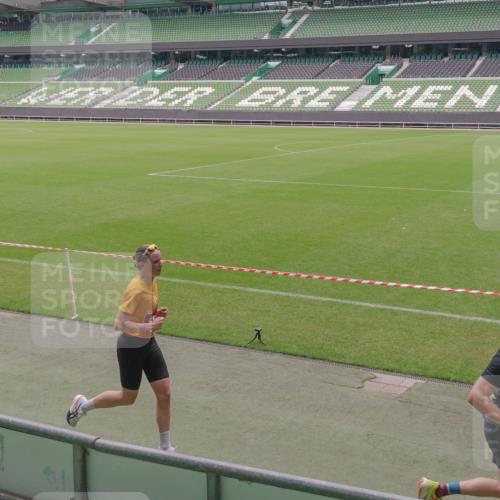 13.09.2026 - 21. swb-Marathon Bremen Michael Burmester http://msf.ph/oto/10306746 13.09.2026 12:28:13 Laufen im Stadion 103, 238, 358, 420, 553, 574, 649, 719, 959, 1161, 1253, 1256, 1352, 1391, 1428, 1525, 1724, 1783, 1917, 2032, 3662, 4264, 149, 289, 798, 814, 968, 1313, 1483, 1490, 1544 meine-sportfotos.de