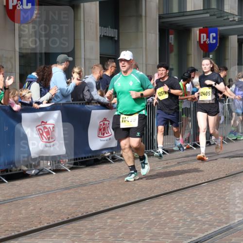 13.09.2026 - 21. swb-Marathon Bremen Strokosch-Dieckow http://msf.ph/oto/10306750 13.09.2026 10:53:42 Ziel 10255, 10579, 10684, 10685, 10708, 10822, 10947, 11010, 11206, 11290, 11329, 11361, 11489, 11596, 11765, 11998, 12075, 12244, 12356, 12405, 12435, 12492, 12515, 13531, 10141, 10174, 10222, 10227, 10478, 10479, 10626, 10757, 10821, 10838, 10845, 10886, 10905, 11168, 11242, 11379, 11446, 11502, 11590, 11800, 11950, 12056, 12119, 12308, 12331, 12341, 13597 meine-sportfotos.de