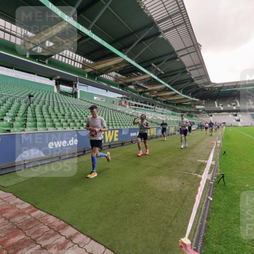 13.09.2026 - 21. swb-Marathon Bremen Michael Burmester http://msf.ph/oto/10306764 13.09.2026 12:59:53 Laufen im Stadion 135, 148, 191, 226, 232, 260, 342, 651, 745, 972, 1080, 1166, 1209, 1368, 1493, 1494, 1516, 1650, 1861, 1935, 1963, 2088, 2210, 2289, 2293, 2306, 2322, 2367, 2427, 2481, 2517, 2570, 2577, 2686, 2700, 2708, 2771, 2806, 2807, 2827, 2885, 2899, 2906, 2914, 2953, 2961, 2979, 3015, 3021, 3076, 3098, 3105, 3120, 3124, 3145, 3168, 3173, 3190, 3233, 3273, 3354, 3435, 3480, 3516, 3531, 3652, 3729, 3774, 3855, 3856, 3861, 3930, 3934 meine-sportfotos.de