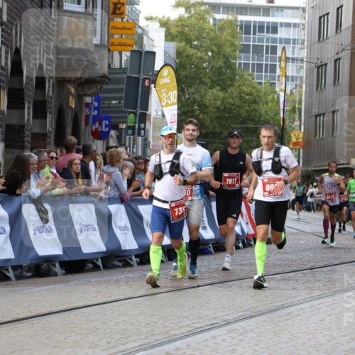 13.09.2026 - 21. swb-Marathon Bremen Strokosch-Dieckow http://msf.ph/oto/10306777 13.09.2026 13:00:24 Ziel 603, 735, 912, 1571, 1758, 1911, 1930, 7170, 8689, 9153, 453, 1136, 1550, 1754, 2141, 4904 meine-sportfotos.de