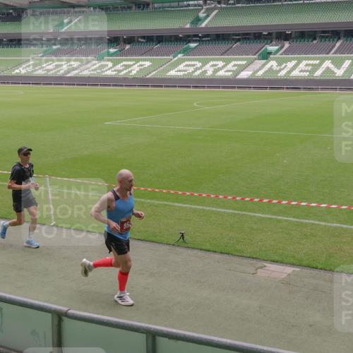 13.09.2026 - 21. swb-Marathon Bremen Michael Burmester http://msf.ph/oto/10306781 13.09.2026 12:28:37 Laufen im Stadion 103, 358, 420, 547, 553, 574, 649, 719, 858, 934, 959, 1161, 1253, 1256, 1352, 1391, 1428, 1525, 1724, 1783, 1917, 2032, 3662, 4264, 149, 447, 814, 968, 1187, 1313, 1544, 2044, 2143 meine-sportfotos.de