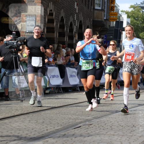 13.09.2026 - 21. swb-Marathon Bremen Strokosch-Dieckow http://msf.ph/oto/10306793 13.09.2026 13:30:18 Ziel 109, 454, 1173, 1205, 1308, 1611, 1653, 1759, 1780, 1848, 1861, 2126, 3190, 3320, 3618, 3667, 3908, 4115, 4524, 4575, 5039, 5198, 5348, 5631, 6127, 6225, 6720, 6942, 6992, 6994, 7093, 7609, 7932, 8110, 8115, 8267, 8470, 8612, 8771, 8899, 9049, 9104, 9125, 625, 1067, 2265, 2900, 3163, 3164, 3425, 4058, 4415, 4425, 4748, 5506, 6988, 7821, 8090, 8105, 8116, 8117, 8169, 8314, 8494, 8762, 8878, 8966, 9011, 9108, 9412, 9695 meine-sportfotos.de