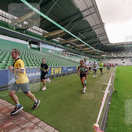 13.09.2026 - 21. swb-Marathon Bremen Michael Burmester http://msf.ph/oto/10306875 13.09.2026 13:00:09 Laufen im Stadion 135, 191, 226, 232, 242, 260, 342, 651, 687, 745, 972, 1080, 1166, 1209, 1368, 1493, 1494, 1516, 1650, 1861, 1935, 1963, 2088, 2210, 2289, 2293, 2306, 2322, 2367, 2409, 2427, 2481, 2485, 2490, 2517, 2560, 2570, 2577, 2658, 2686, 2700, 2708, 2781, 2806, 2827, 2885, 2899, 2906, 2914, 2953, 2961, 2967, 2979, 3015, 3021, 3076, 3098, 3105, 3124, 3145, 3168, 3173, 3190, 3233, 3273, 3354, 3385, 3435, 3480, 3516, 3524, 3531, 3642, 3652, 3729, 3774, 3855, 3856, 3861, 3930, 3934 meine-sportfotos.de