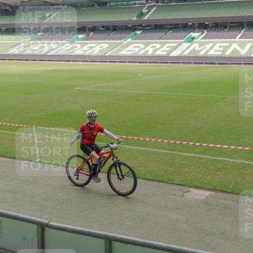 13.09.2026 - 21. swb-Marathon Bremen Michael Burmester http://msf.ph/oto/10306883 13.09.2026 12:29:40 Laufen im Stadion 314, 520, 547, 649, 719, 858, 934, 959, 1168, 1214, 1391, 1428, 1453, 206, 238, 322, 447, 814, 841, 875, 968, 1187, 1840, 2044, 2143 meine-sportfotos.de