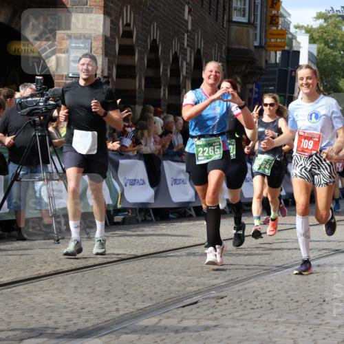 13.09.2026 - 21. swb-Marathon Bremen Strokosch-Dieckow http://msf.ph/oto/10306898 13.09.2026 13:30:18 Ziel 109, 454, 1173, 1205, 1308, 1611, 1653, 1759, 1780, 1848, 1861, 2126, 3190, 3320, 3618, 3667, 3908, 4115, 4524, 4575, 5039, 5198, 5348, 5631, 6127, 6225, 6720, 6942, 6992, 6994, 7093, 7609, 7932, 8110, 8115, 8267, 8470, 8612, 8771, 8899, 9049, 9104, 9125, 625, 1067, 2265, 2900, 3163, 3164, 3425, 4058, 4415, 4425, 4748, 5506, 6988, 7821, 8090, 8105, 8116, 8117, 8169, 8314, 8494, 8762, 8878, 8966, 9011, 9108, 9412, 9695 meine-sportfotos.de